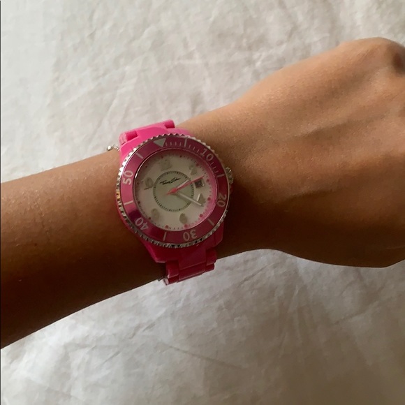 Thomas Sabo Pink Watch - Picture 4 of 6